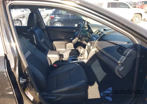 2014 Toyota Camry Se z USA, uszkodzony, nr VIN 4T1BF1FK4EU409829